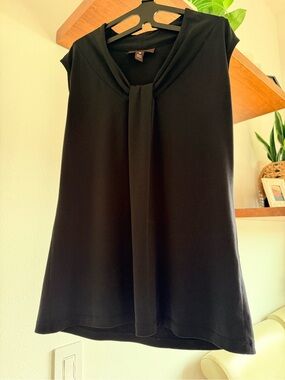 Dana Buchman Black Tie-Front Sleeveless Tank